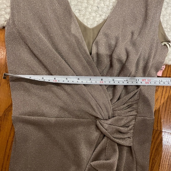 Gold Long Gown SMALL-MEDIUM - Picture 6 of 6